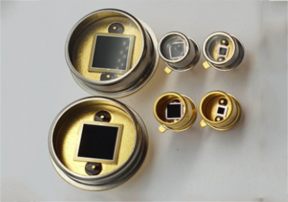 黑硅光電探測器